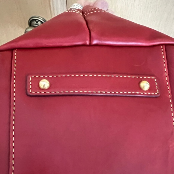 Like NEW DOONEY & BOURKE Lipstick Red Florentine Tulip Shopper Bag - Picture 7 of 14